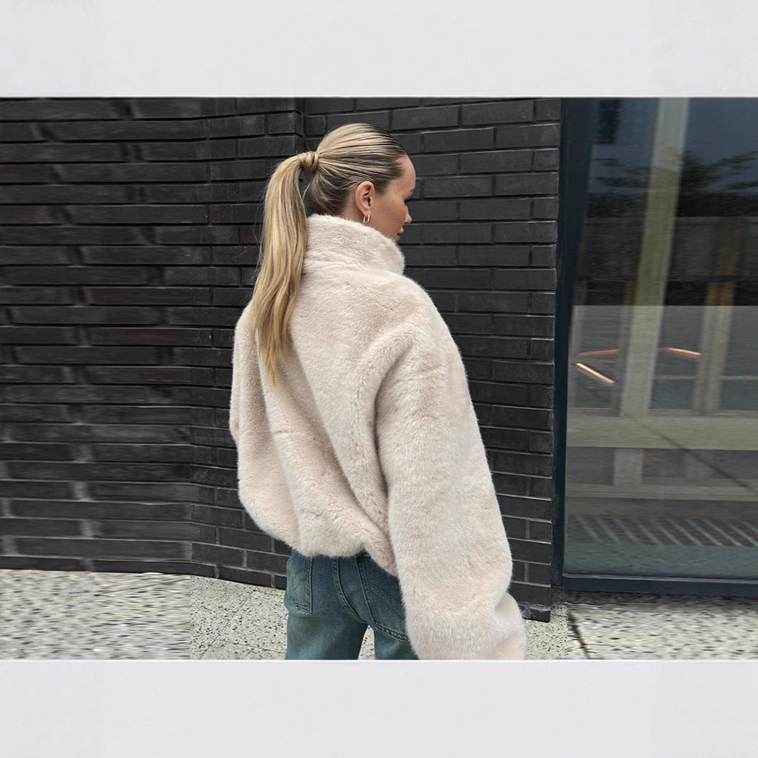 Damen Schockierende Kurzjacke aus luxuriösem Kunstfell Stalluxe