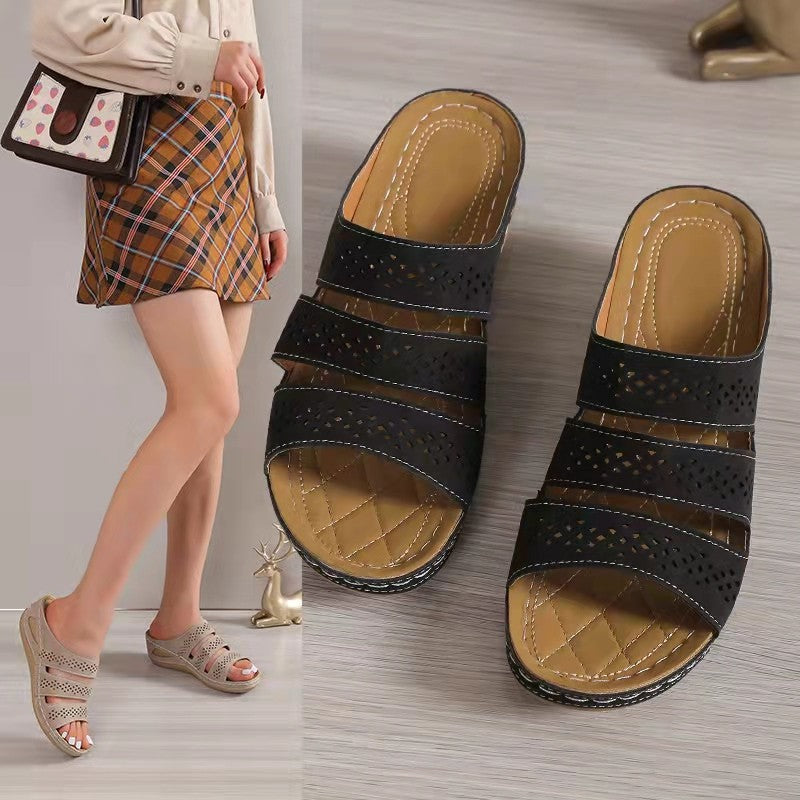 Damen komfortable Zehentrennersandalen mit perforierten Riemen und anatomischem Fußbett Stalluxe