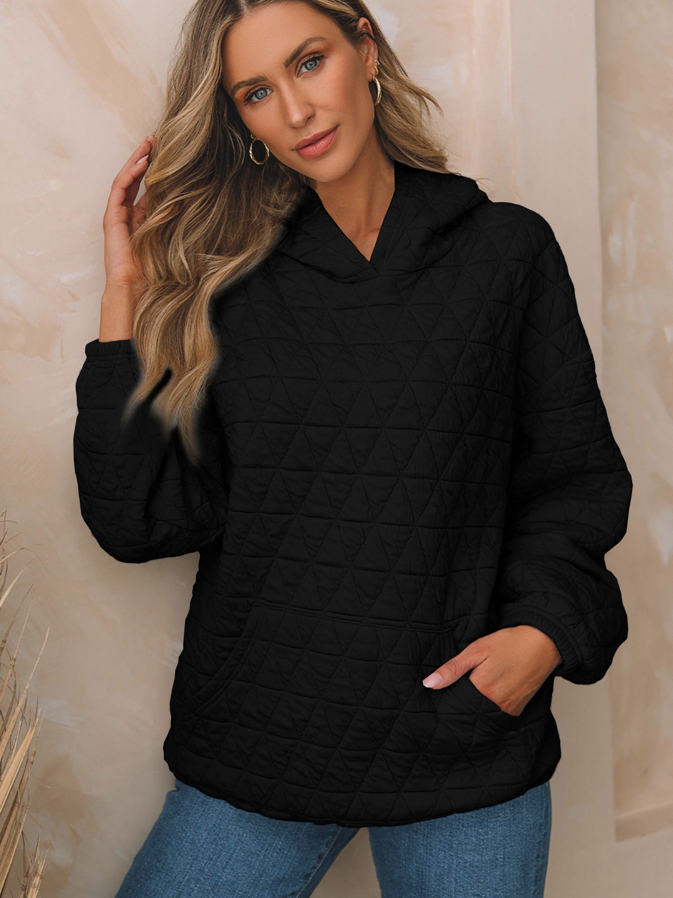 Damen gesteppter Kapuzenpullover mit oversized Schnitt und praktischen Taschen Stalluxe