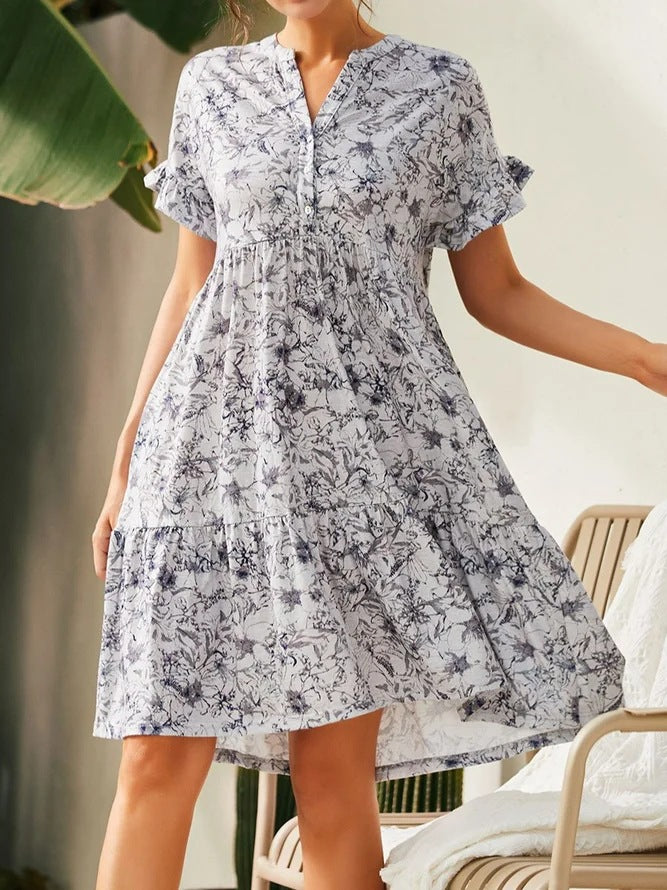 Damen lässiges Blumenkleid mit Knopfleiste und Rüschendetails Stalluxe
