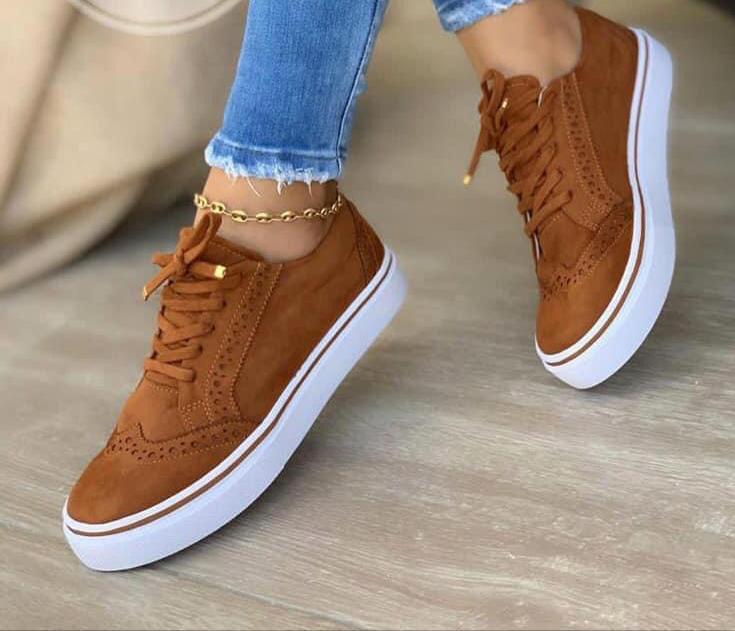 Damen Sneaker mit modischem Textilobermaterial und dämpfender Sohle Stalluxe