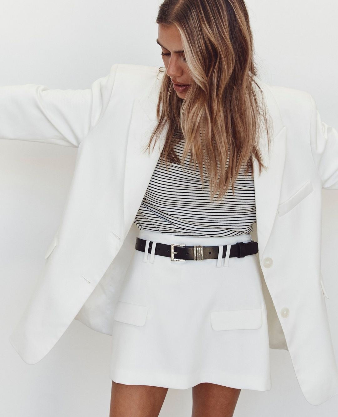 Damen eleganter Blazer mit tailliertem Schnitt und praktischen Taschen Stalluxe