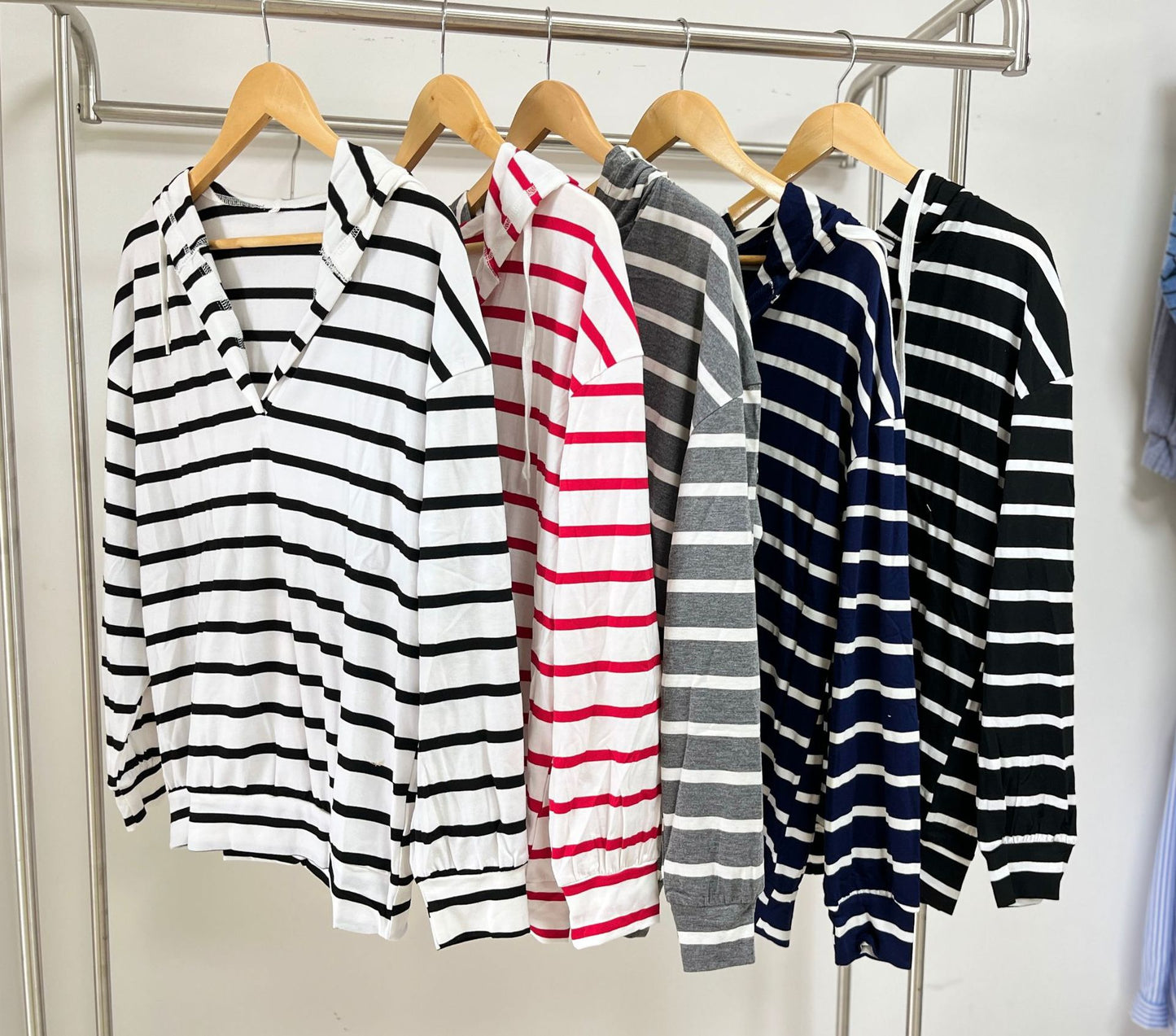 Damen Kapuzenpullover mit modischem Streifenmuster und lässiger Passform Stalluxe
