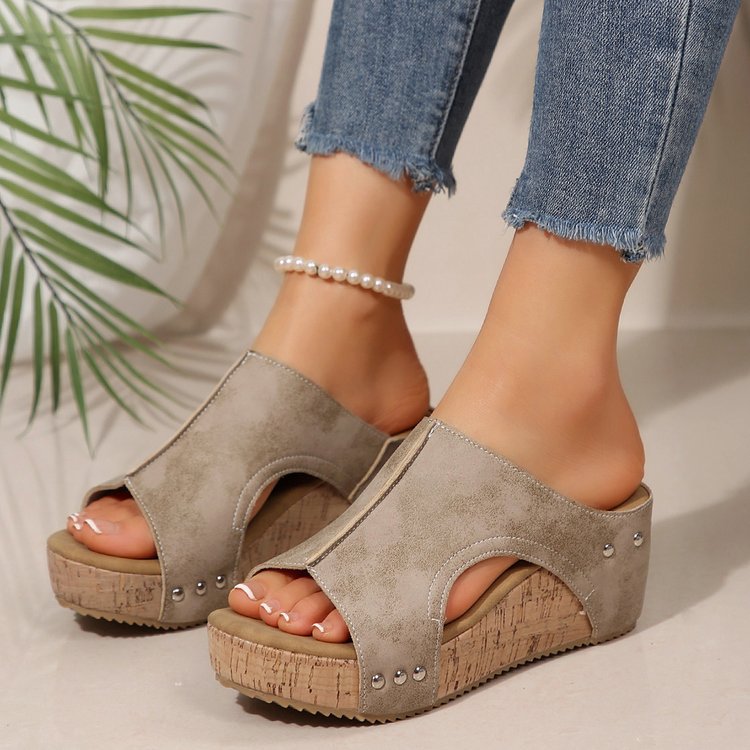 Damen Wedge-Sandalen mit bequemem Korkfußbett und modischem Riemendesign Stalluxe