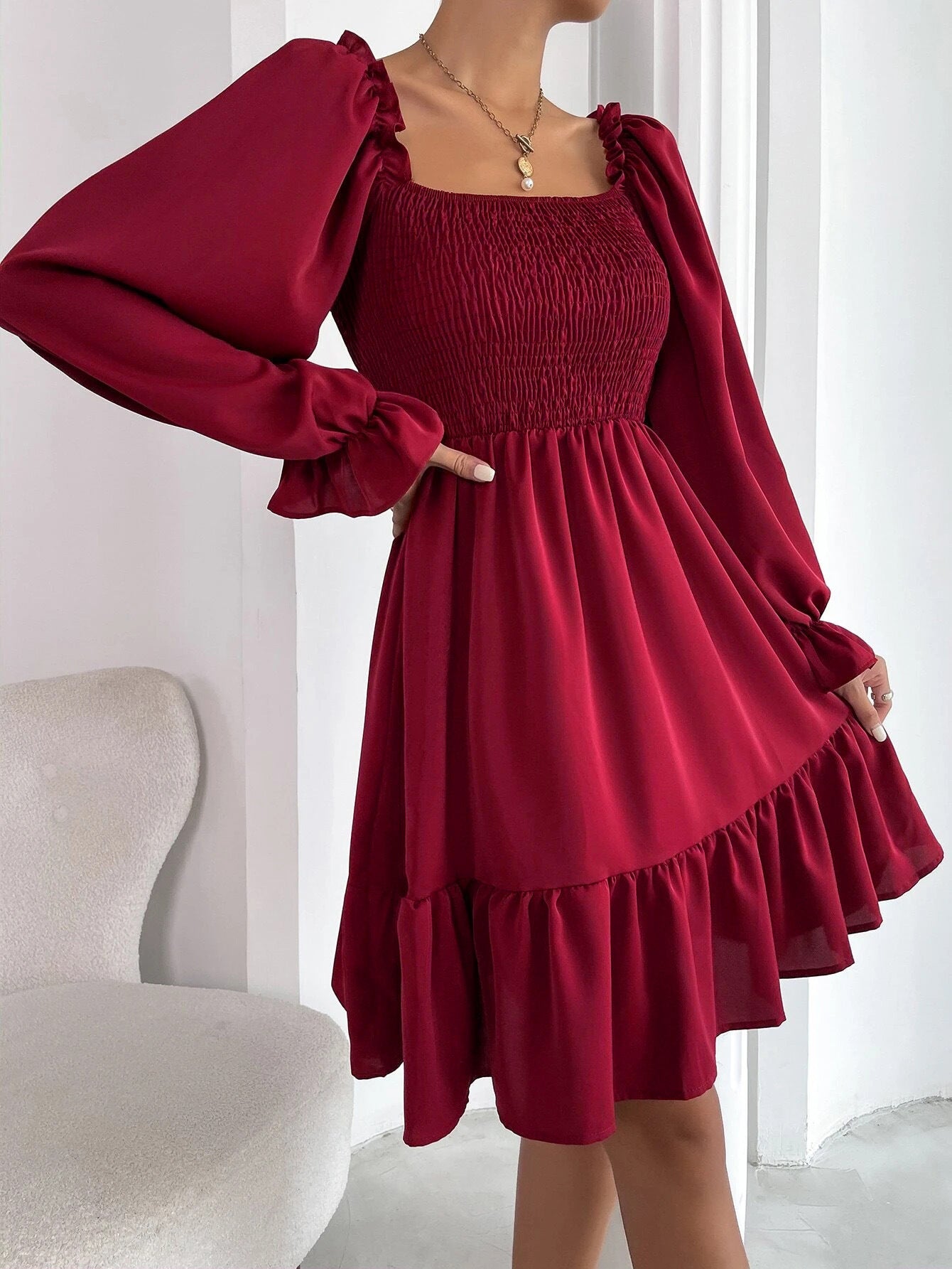 Damen Puffärmel Kleid mit Rüschendetails und elastischem Oberteil Stalluxe