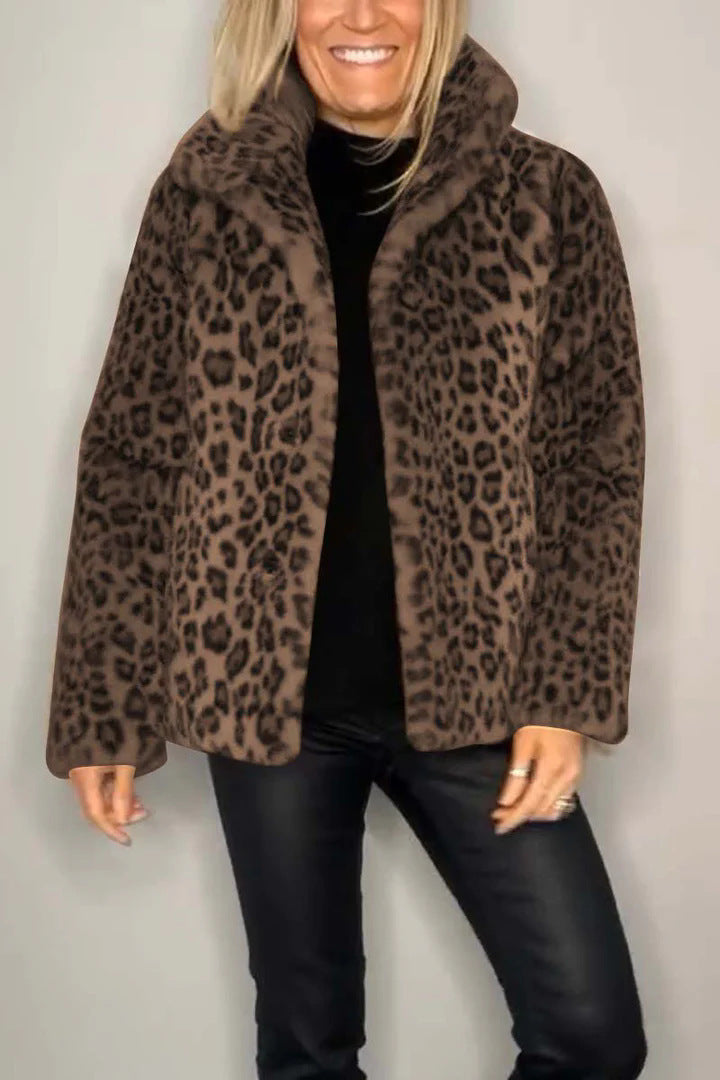 Damen Flauschige Leopardmuster Jacke mit hohem Kragen Stalluxe