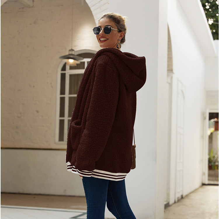 Damen Kuschelige Fleecejacke mit Kapuze und praktischen Taschen Stalluxe