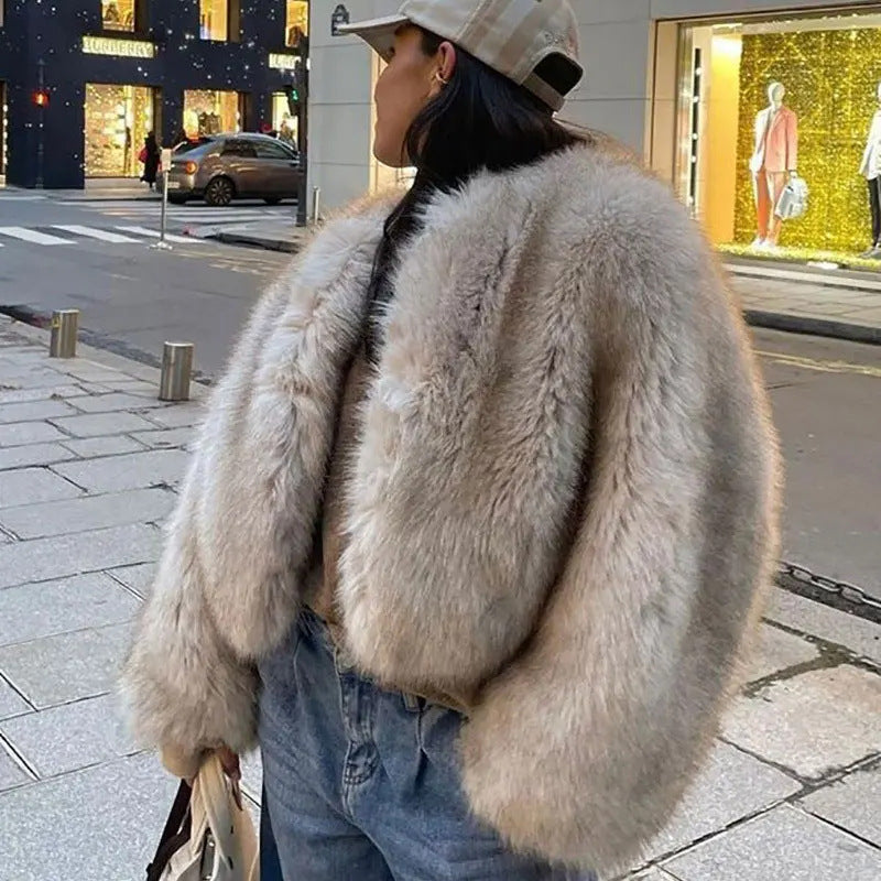 Damen Elegante und stilvolle Jacke aus Kunstfell Stalluxe