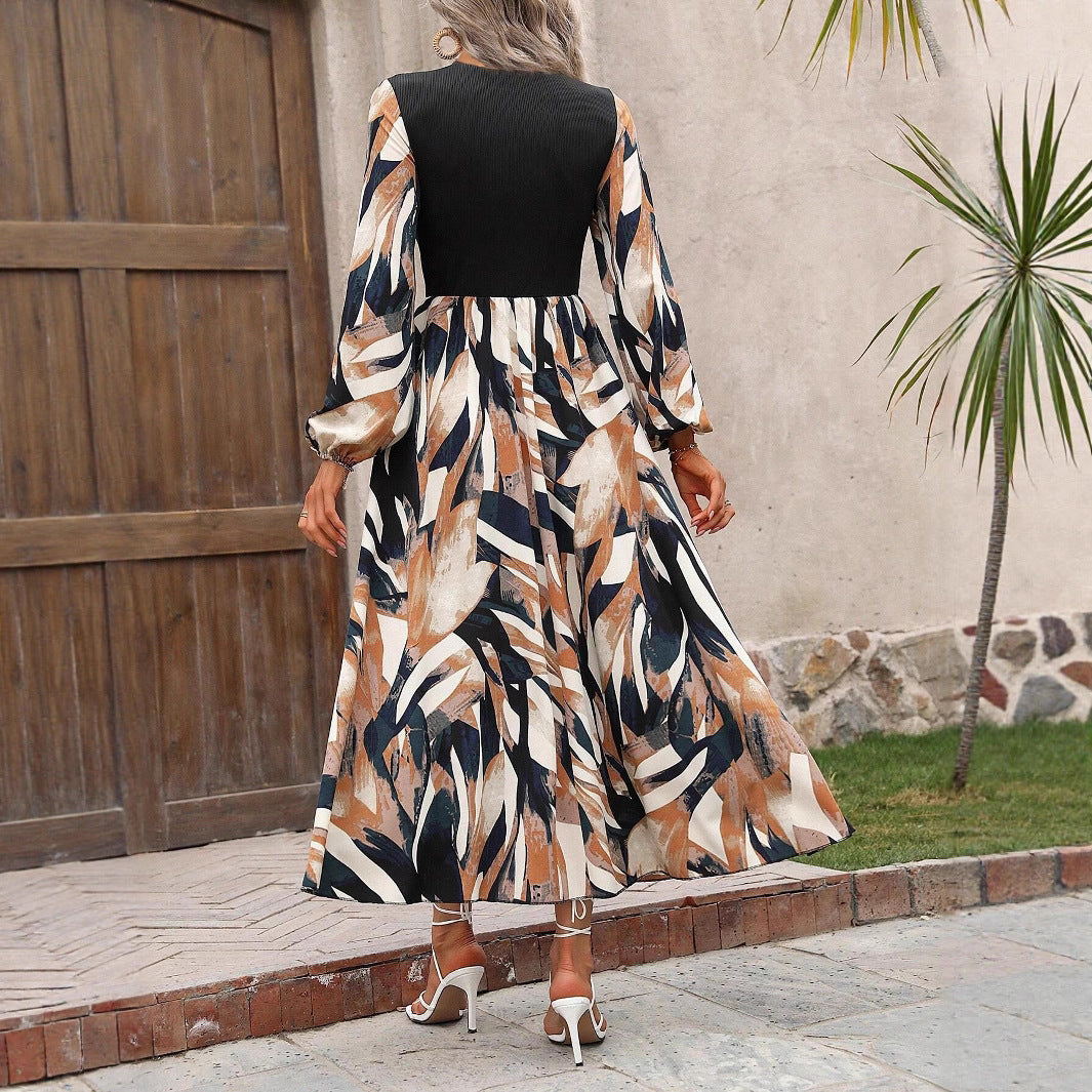 Damen Maxikleid mit farbenfrohem, grafischem Muster und elegantem Schnitt Stalluxe