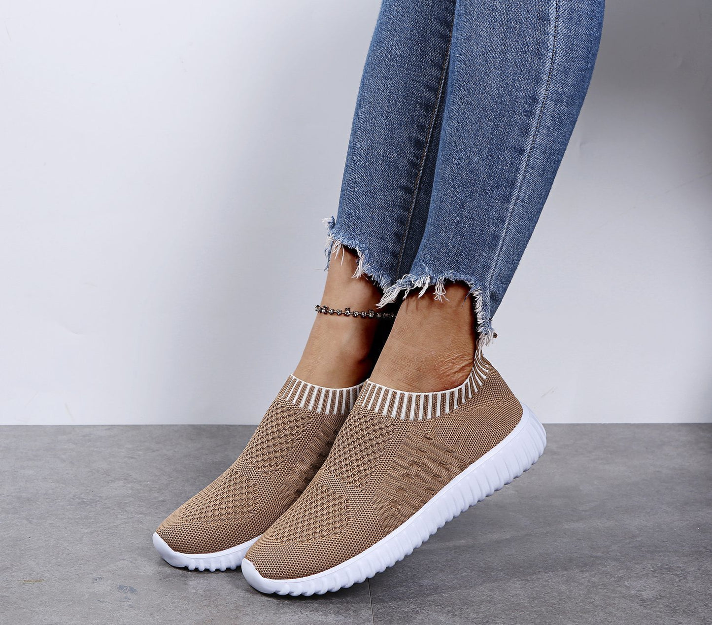 Damen Sportliche Slip-On Sneakers mit elastischem Strickoberteil und rutschfester Sohle Stalluxe