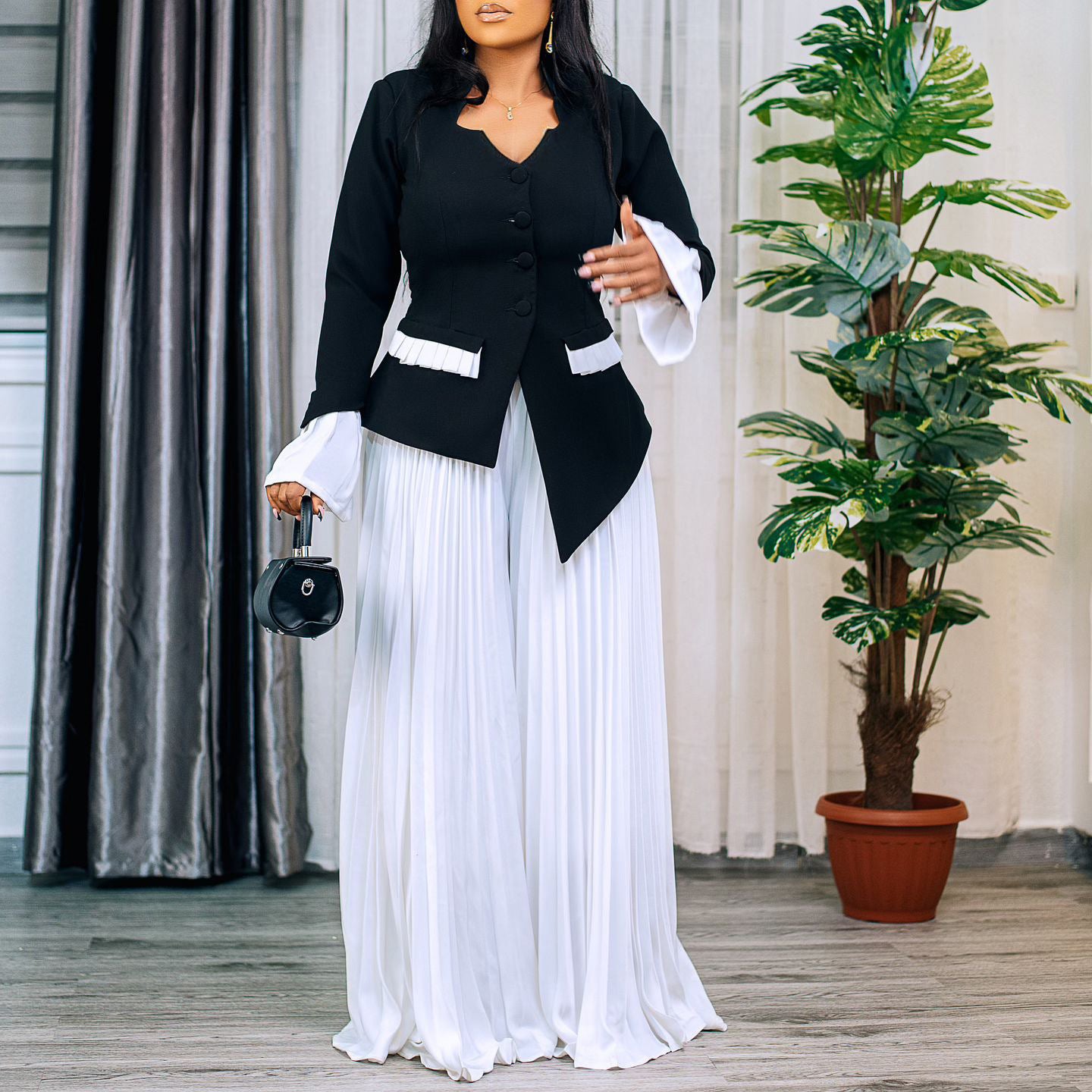 Damen Plissee Jumpsuit mit eleganter Blazerjacke und Raffdetails Stalluxe