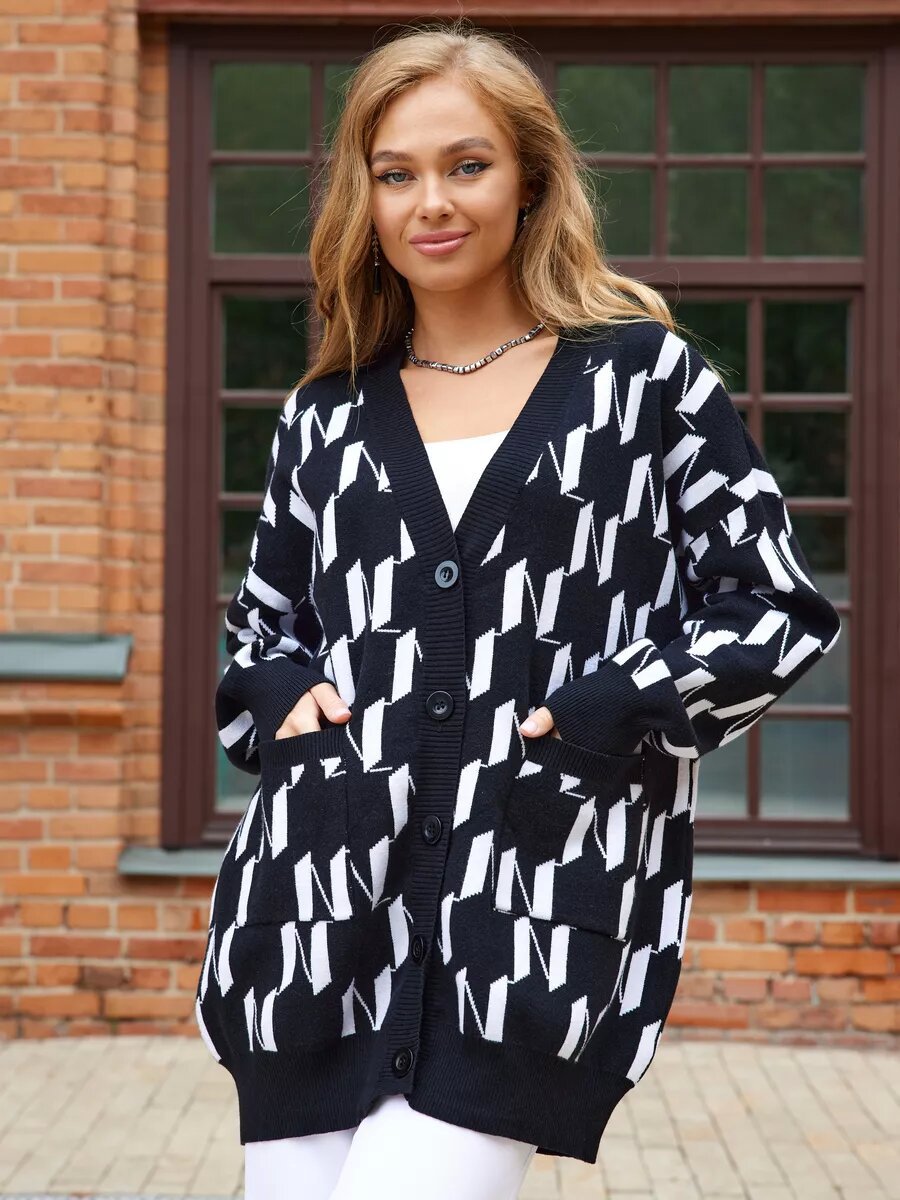 Damen modischer Strickmantel mit kontrastierenden Mustern und praktischen Taschen Stalluxe