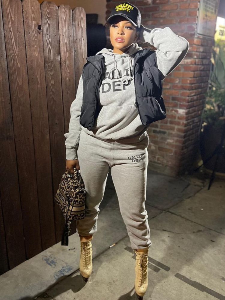 Damen Kombisportanzug mit Hoodie und Jogginghose Stalluxe