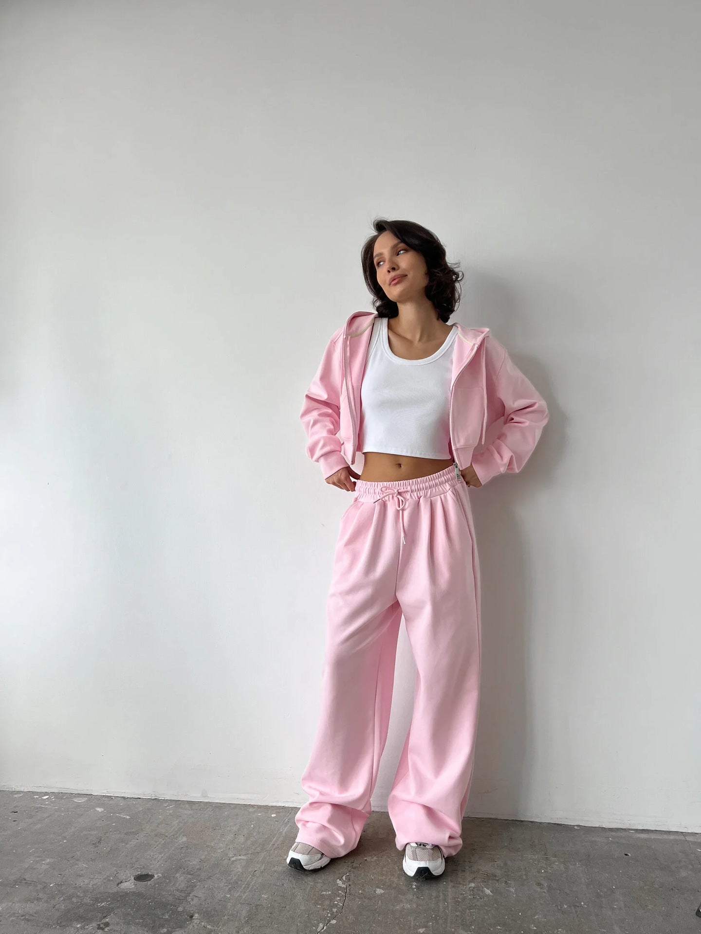 Damen lässiger Cropped Hoodie und entspannte Sweatpants Set Stalluxe