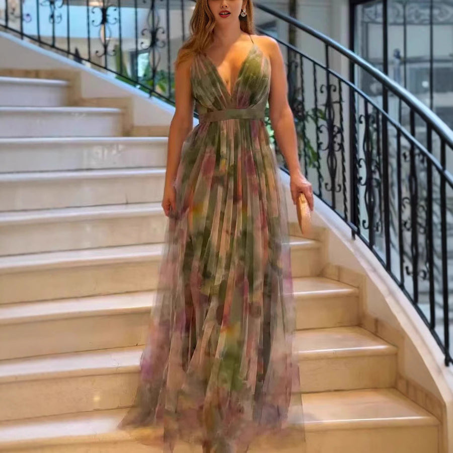 Damen Elegantes Maxikleid mit tiefem V-Ausschnitt und luftigen Stoffschichten Stalluxe