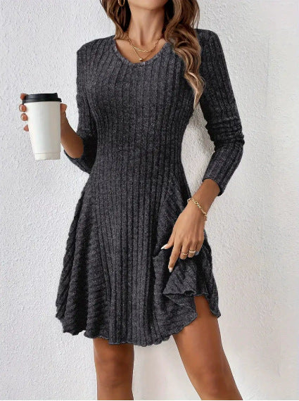 Damen Strickkleid mit V-Ausschnitt und Rüschendetails Stalluxe