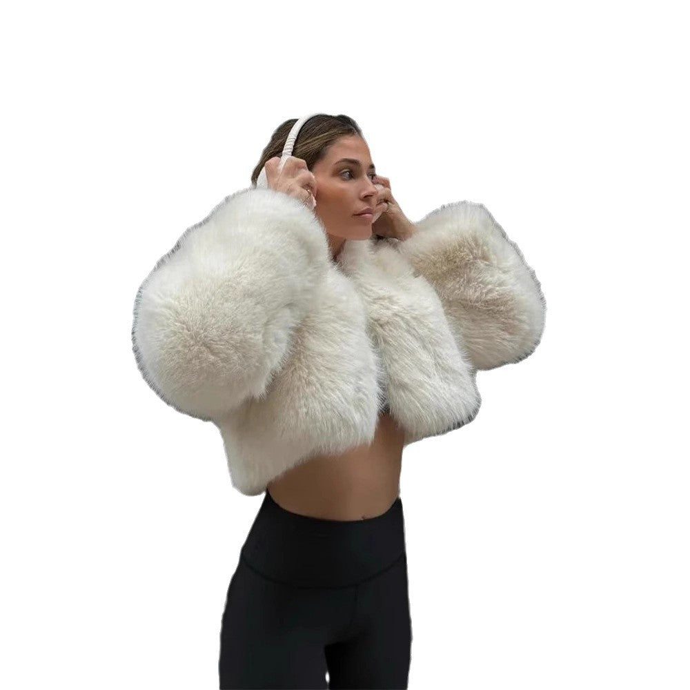 Damen Flauschige Kurzjacke mit voluminösen Ärmeln Stalluxe