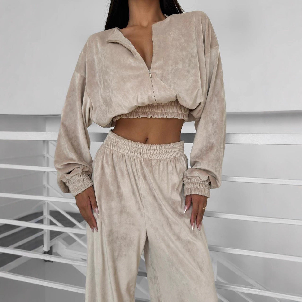 Damen cropped Fleece-Jogginganzug mit hohem Bund und elastischen Bündchen Stalluxe