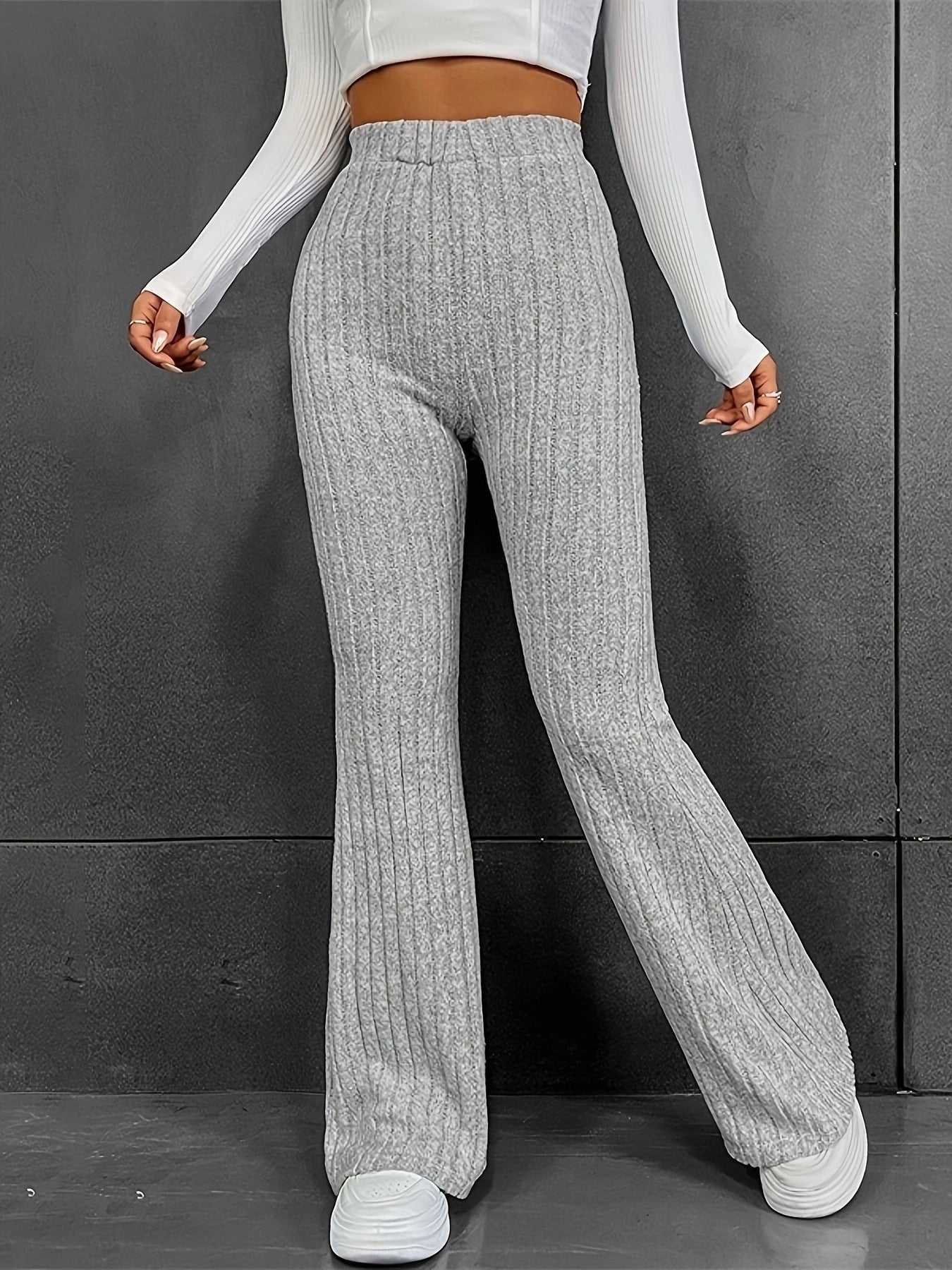 Damen Bequeme Flared-Strickhose mit hohem Bund und Rippstruktur Stalluxe