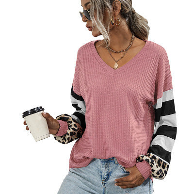 Damen modischer V-Ausschnitt Pullover mit gestreiften Ärmeln und Leopardenmuster Stalluxe