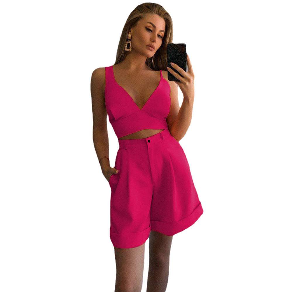 Damen Crop-Top und Shorts Ensemble mit Schnitt und Taschen Stalluxe