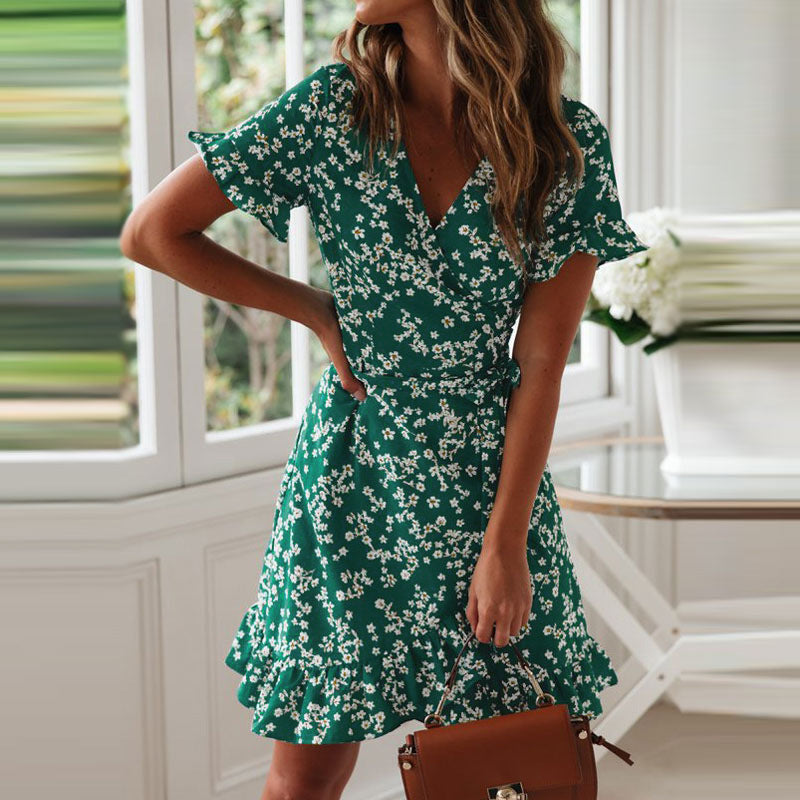 Damen Kurzarm-Wickelkleid mit floralem Muster und voluminösem Saum Stalluxe