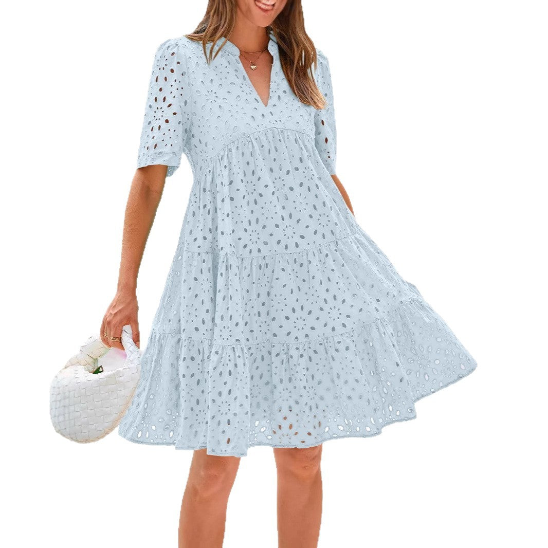 Damen luftiges Kleid mit trendigem Lochmuster und voluminöser Silhouette Stalluxe