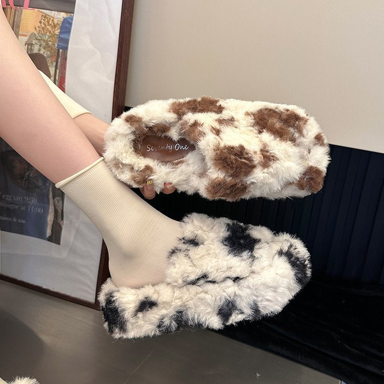 Damen Flauschige Pantoletten mit modischem Tierfell-Design Stalluxe