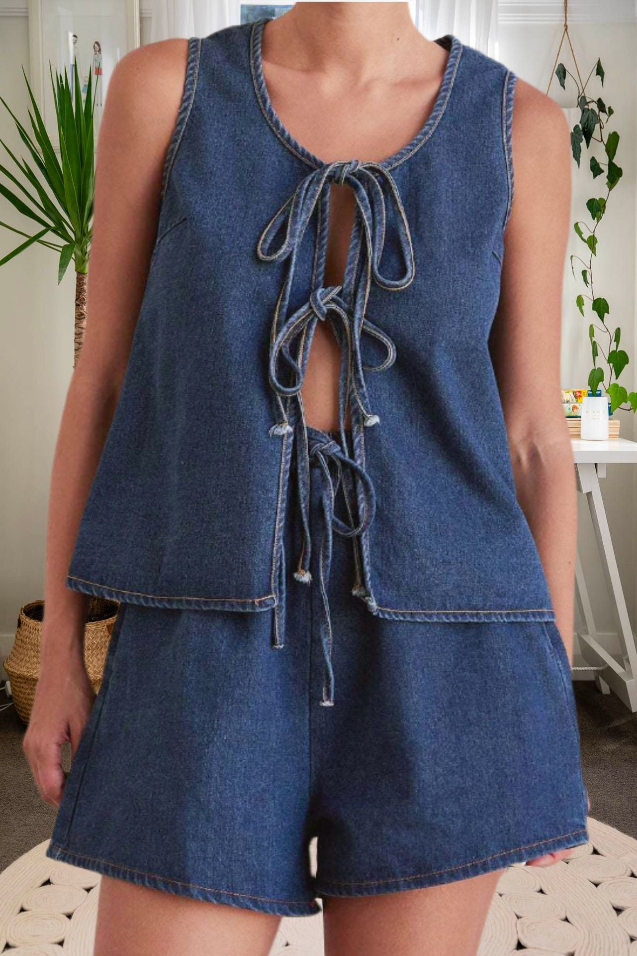 Damen Denim-Shorts-Set mit elegantem Krawattenverschluss und lässigem Schnitt Stalluxe