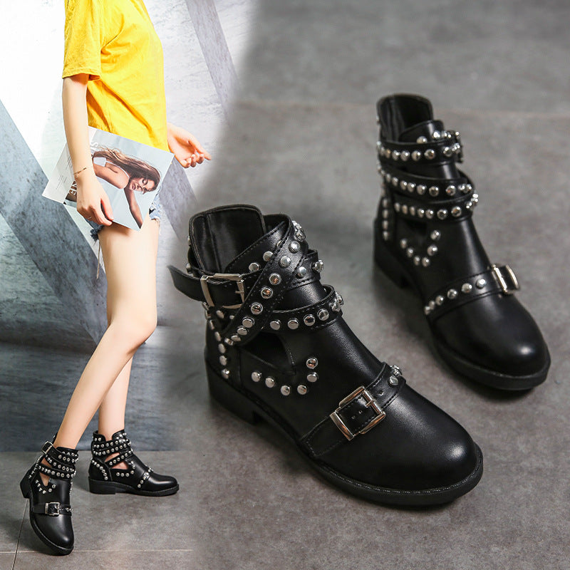 Damen modische Stiefeletten mit dekorativen Nieten und verstellbaren Riemen Stalluxe