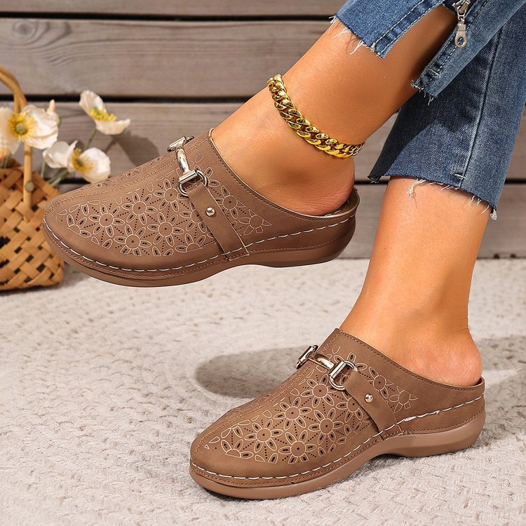 Damen Komfortable Clogs mit floraler Applikation Stalluxe