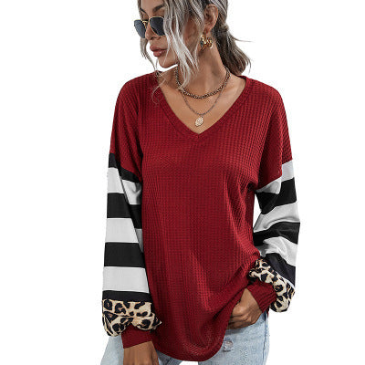 Damen modischer V-Ausschnitt Pullover mit gestreiften Ärmeln und Leopardenmuster Stalluxe