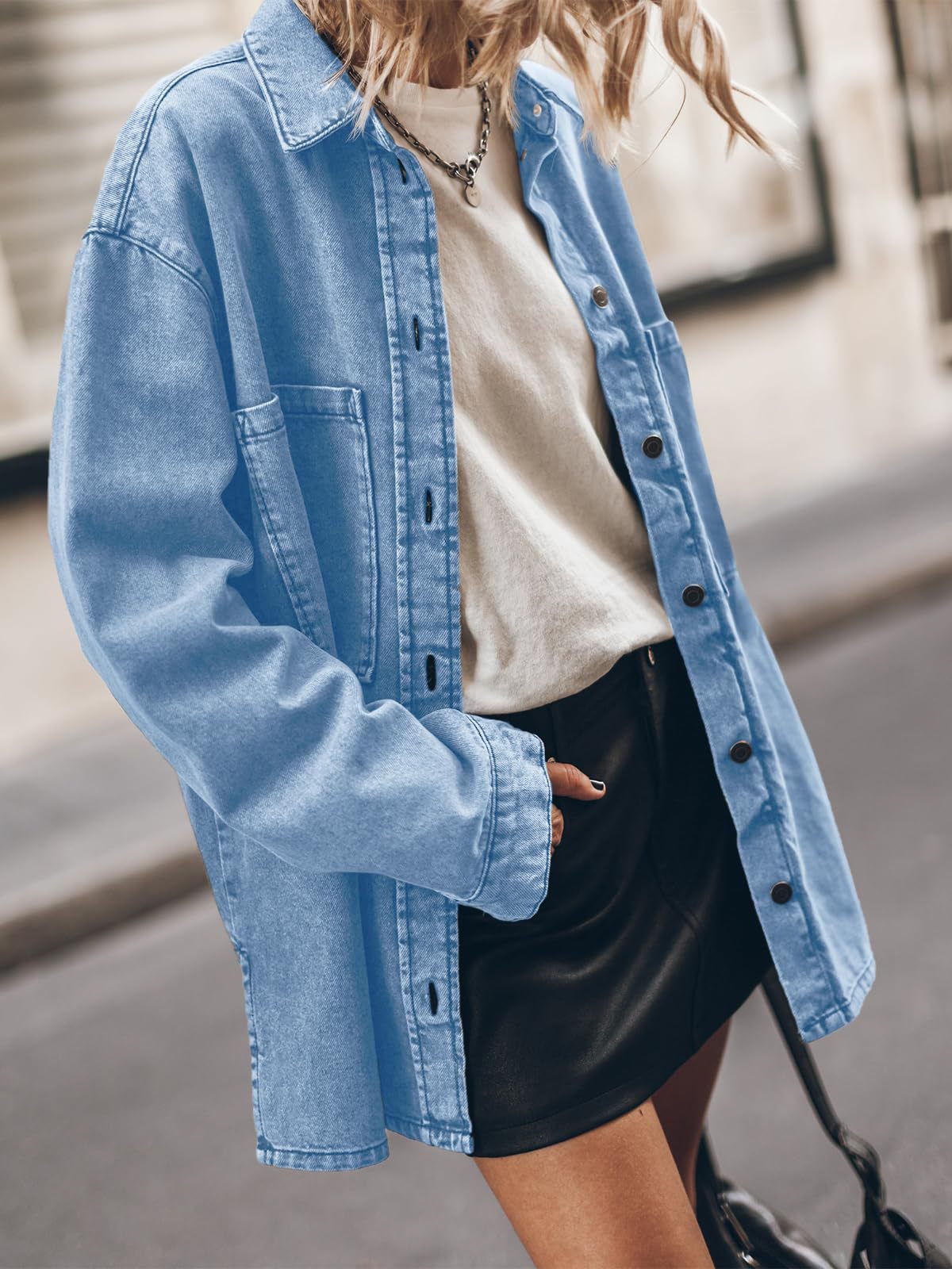 Damen Oversized Denimjacke mit moderner Waschung und praktischen Taschen Stalluxe