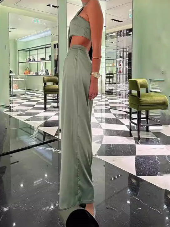 Damen Schickes Zweiteiliges Outfit mit cropped Top und silk Abschluss Stalluxe