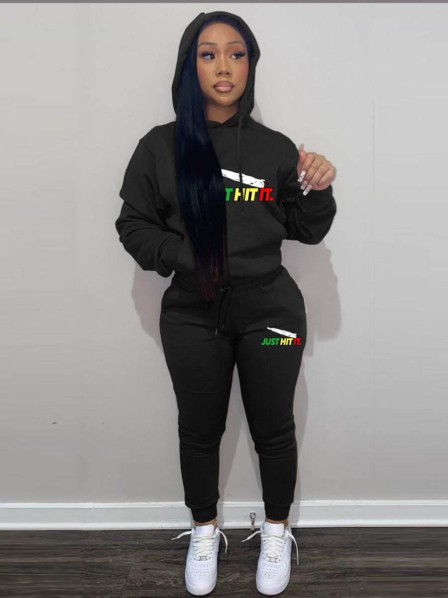 Damen Hoodie und Jogginghose Set mit auffälligem Motiv Stalluxe