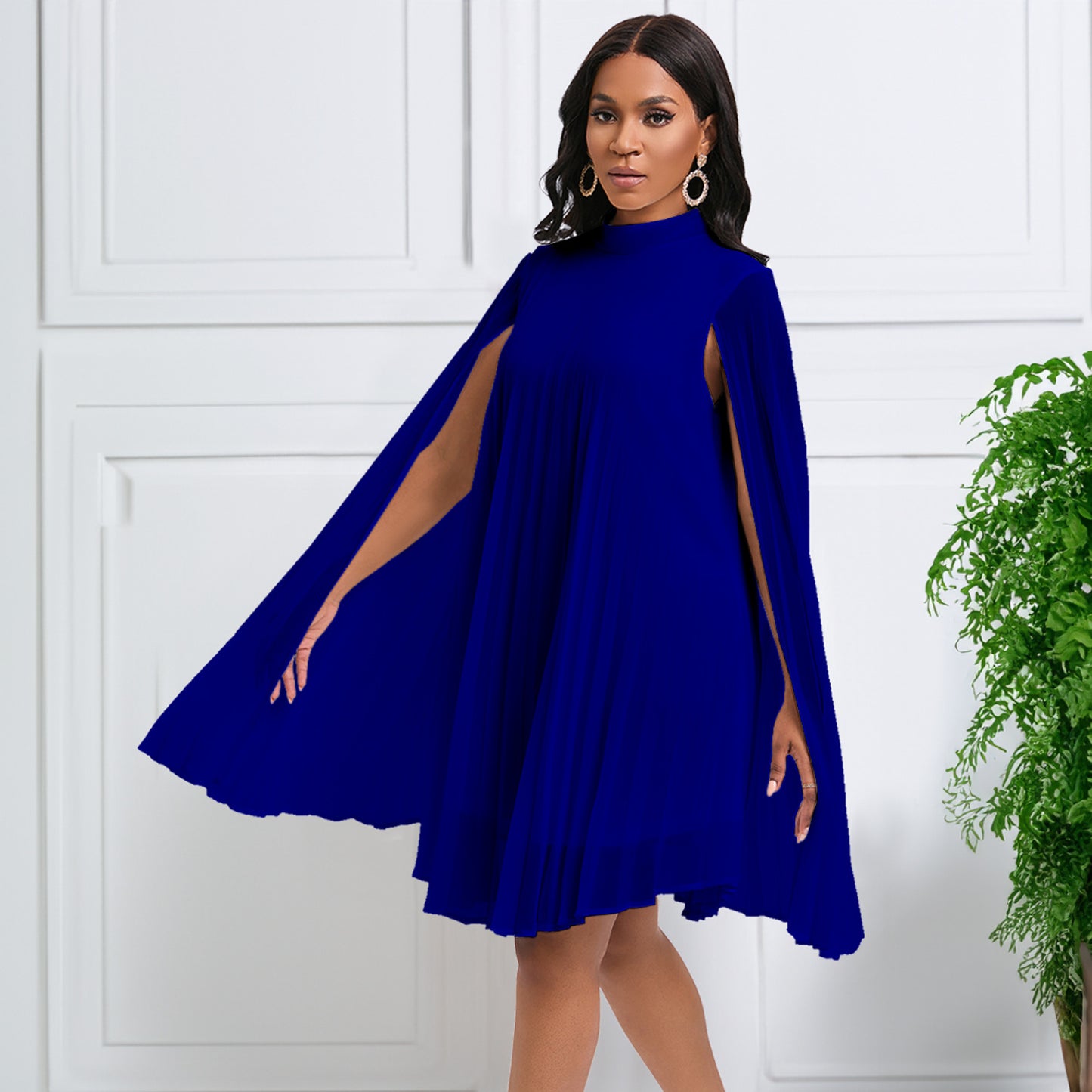Damen Plissee-Kleid mit eleganten Kapuze und voluminösen Ärmeln Stalluxe