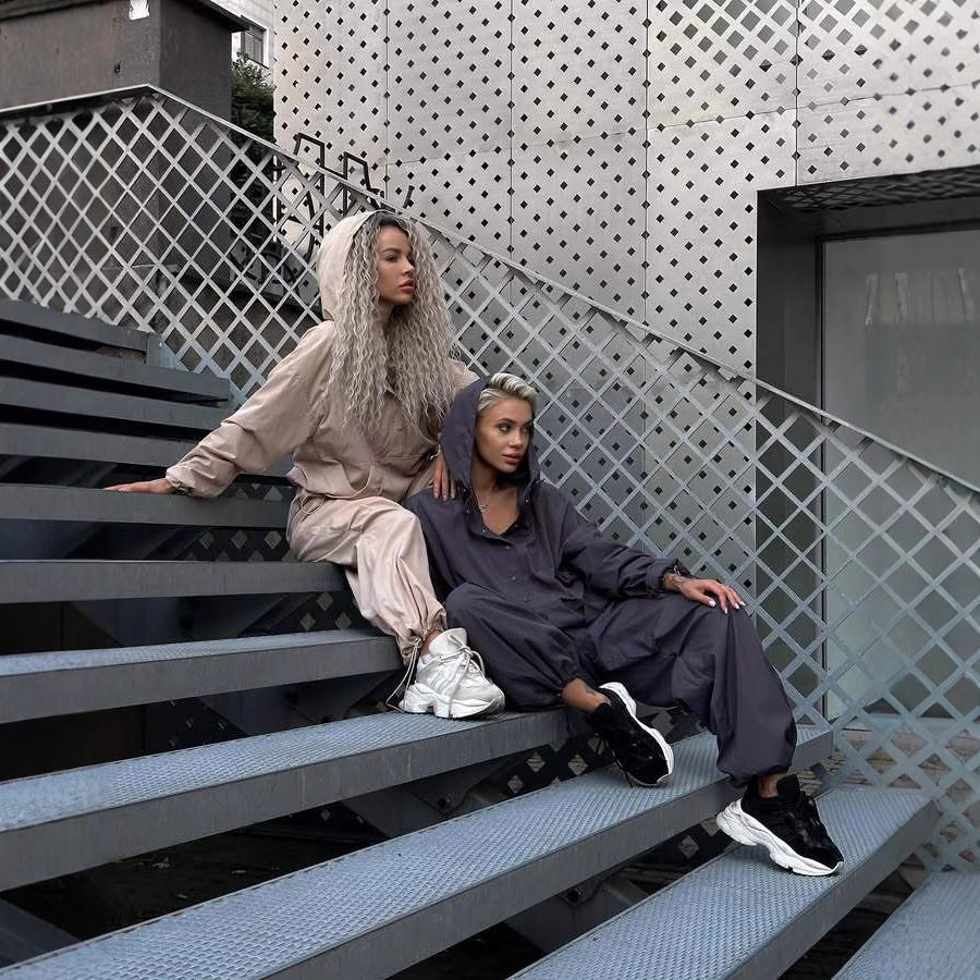 Damen modische Kapuzenjacke mit luftiger Schnittführung und praktischen Taschen Stalluxe