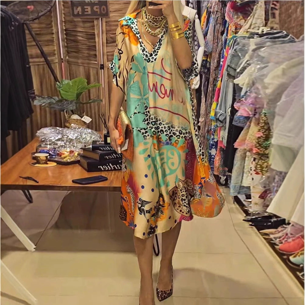 Damen Auffälliges Strandkleid mit bunten Mustern und lockerer Passform Stalluxe