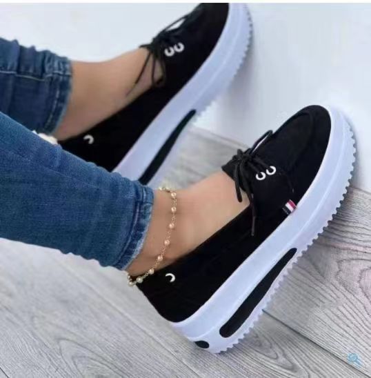 Damen Slipper mit modischen Details und rutschfester Sohle Stalluxe