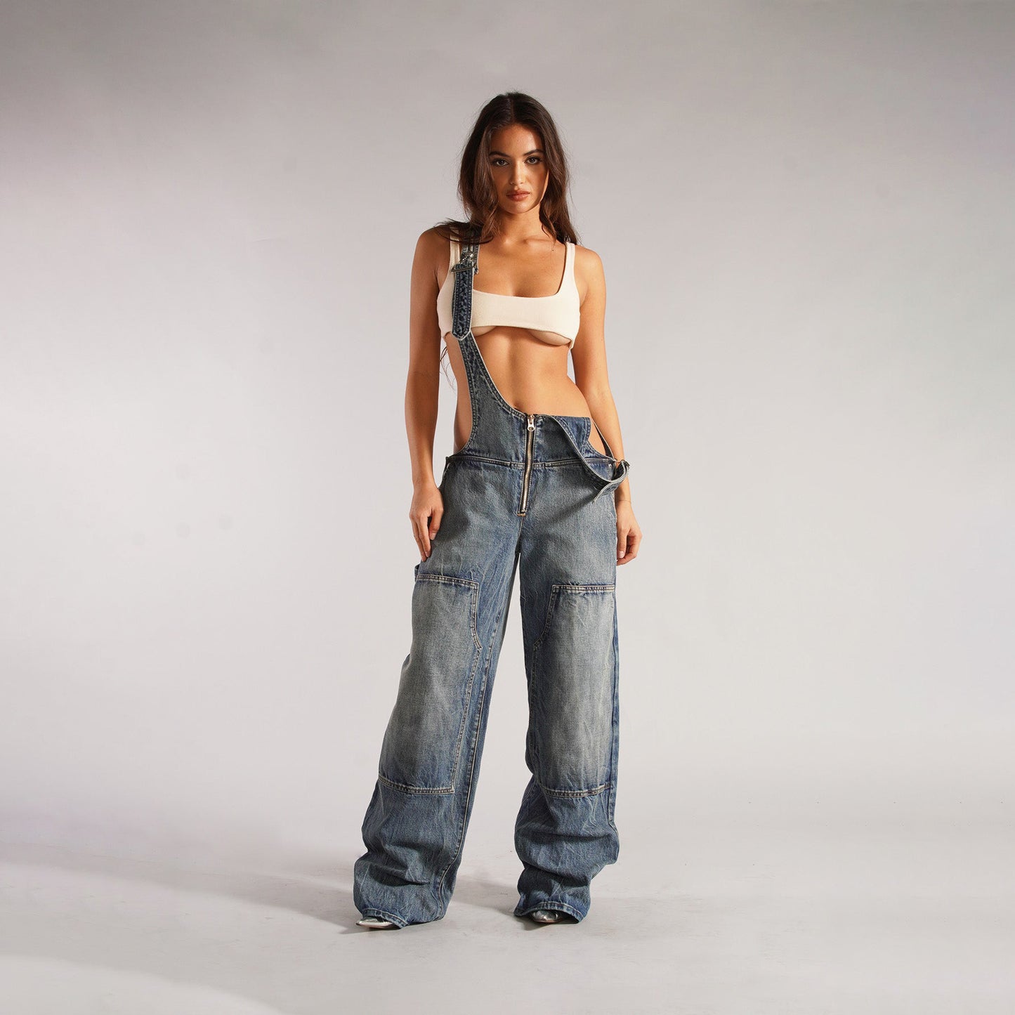 Damen stylische Latzhose im Oversized-Design mit praktischen Taschen und Reißverschluss Stalluxe