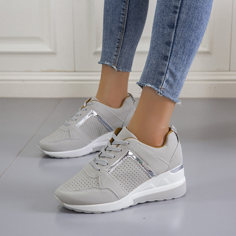 Damen Sportliche Sneakers mit atmungsaktiver Netzstruktur und modischem Metallic-Detail Stalluxe