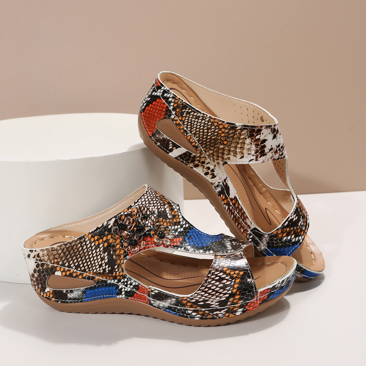 Damen modische Sandalen mit atmungsaktiven Einsätzen und rutschfester Sohle Stalluxe