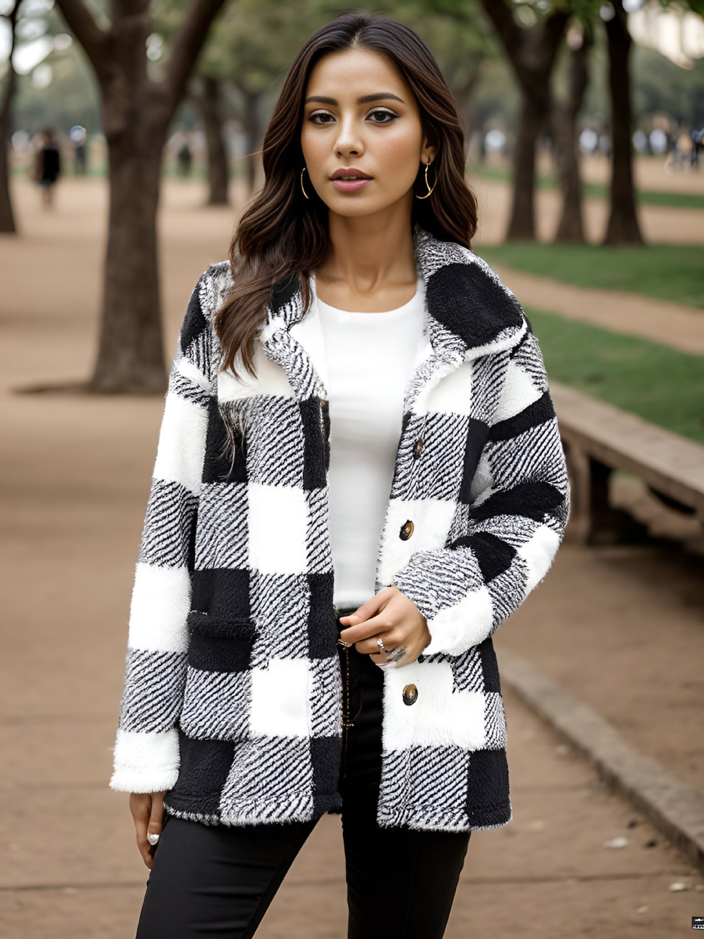 Damen Gemusterte Fleecejacke mit komfortablem Schnitt und großen Taschen Stalluxe