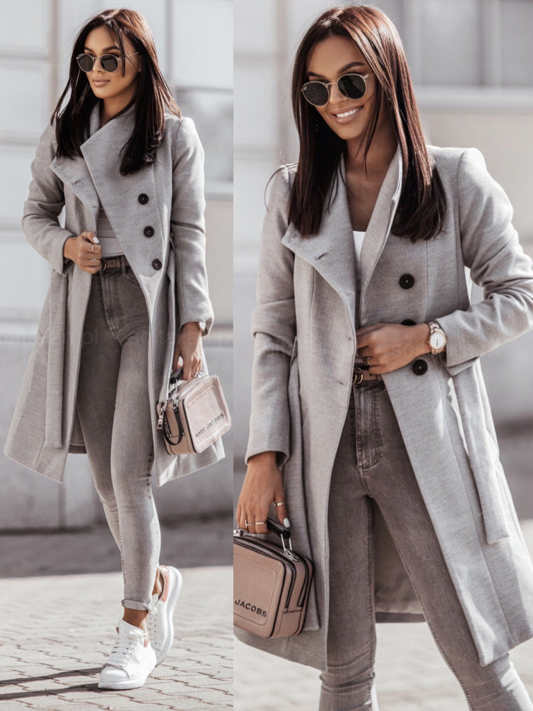 Damen Eleganter, taillierter Wintermantel mit tiefen Taschen und schickem Revers Stalluxe
