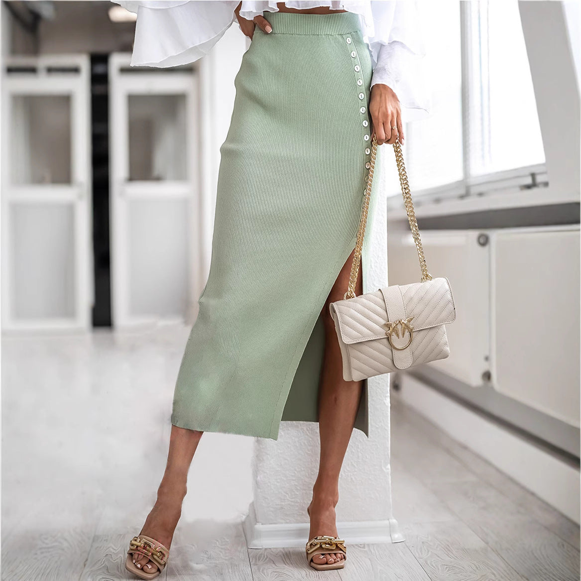 Damen Eleganter Strickrock mit Knopfdetail und Schlitz Stalluxe