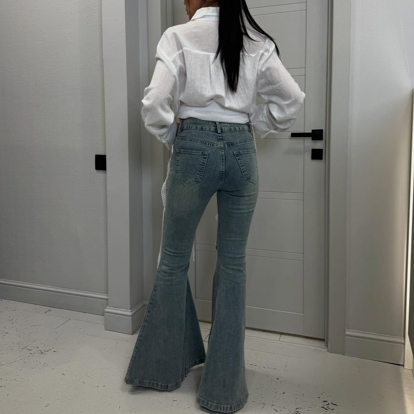 Damen Flared Jeans mit raffiniertem Schnür-Design Stalluxe
