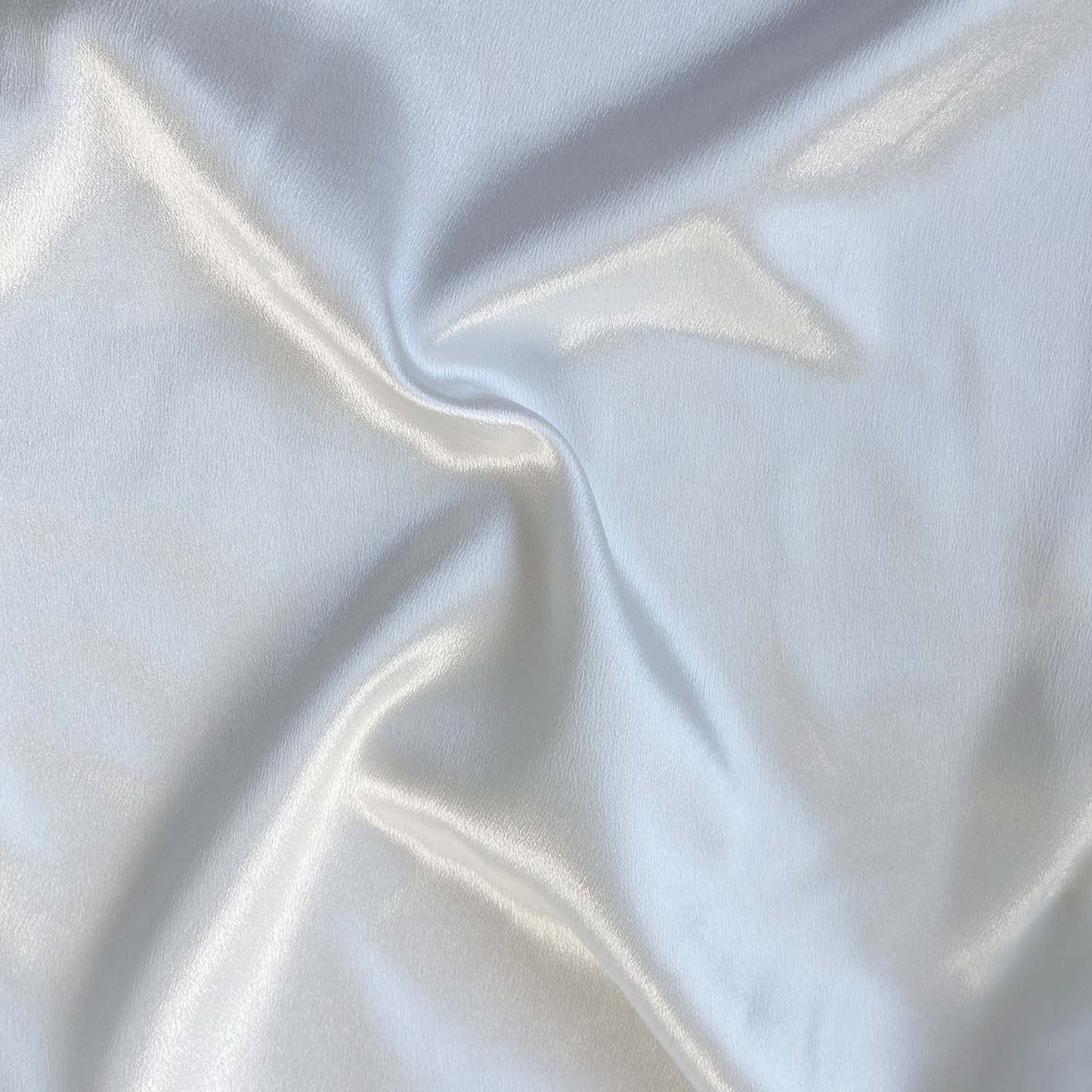 Damen elegantes Kleid mit schwingenden Volumenärmeln Stalluxe