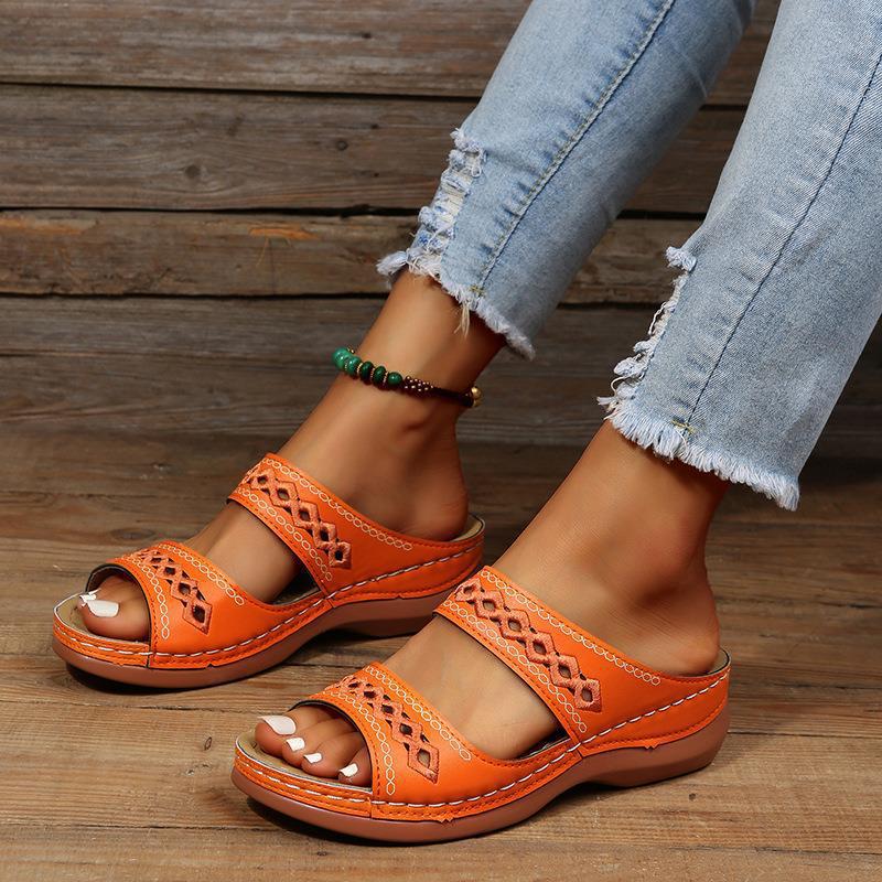 Damen Komfortable Clogs mit eleganter Stickerei Stalluxe