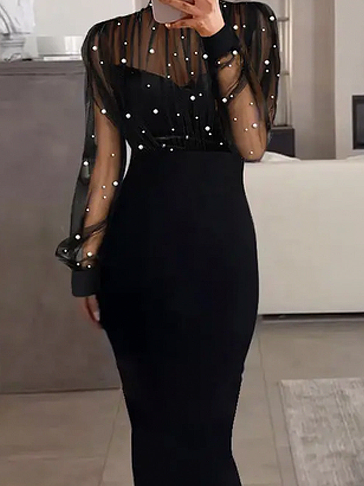 Damen Elegantes Abendkleid mit transparenten Ärmeln und Perlendetails Stalluxe