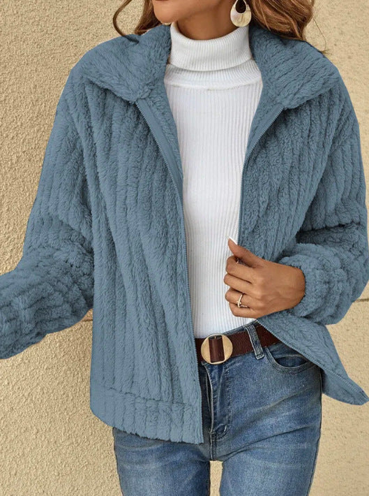 Damen Kuschelige Fleecejacke mit hohem Kragen und texturiertem Design Stalluxe